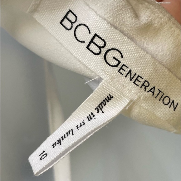 White Halter Embroidered Summer Dress - Picture 7 of 7